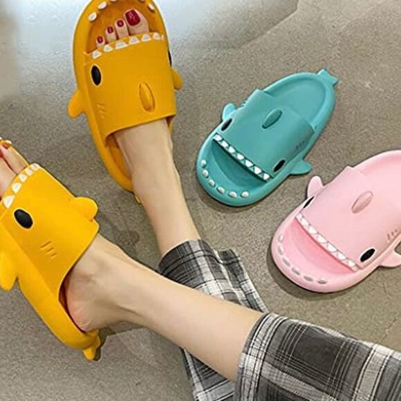 NWT Wool + Pepper Co. Kawaii Non-Slip Open Toe Shark Sandals - Picture 2 of 11